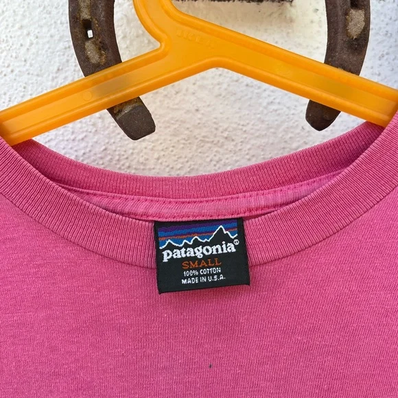 Rare Vintage 1993 Women's Patagonia "Endangered Animals" T- Shirt (Small) - Picture 2 of 7